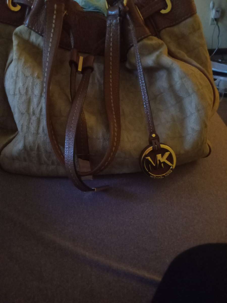 Michael korrs purse