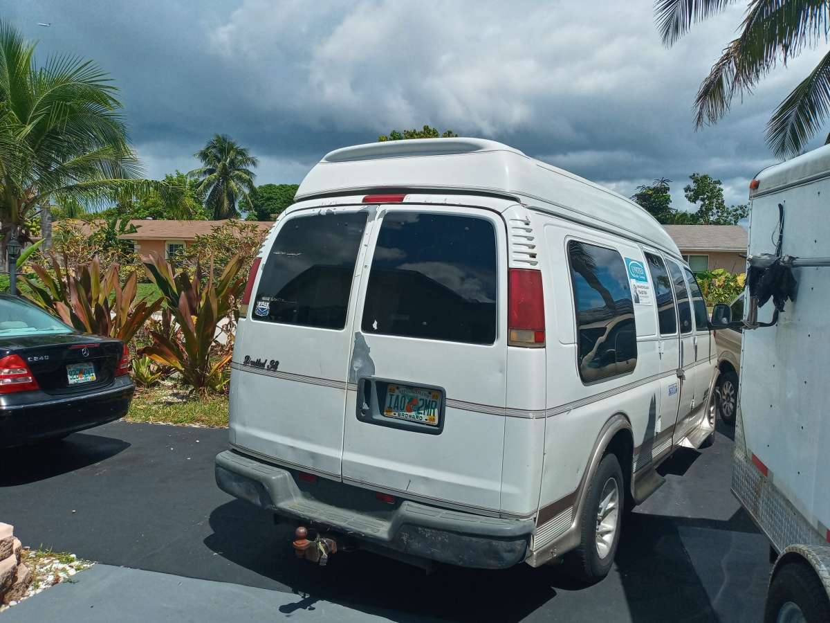 wheelchair van with ramp
