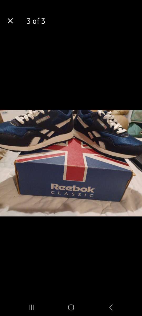 NEW NEW NEW Reebok classics Never worn