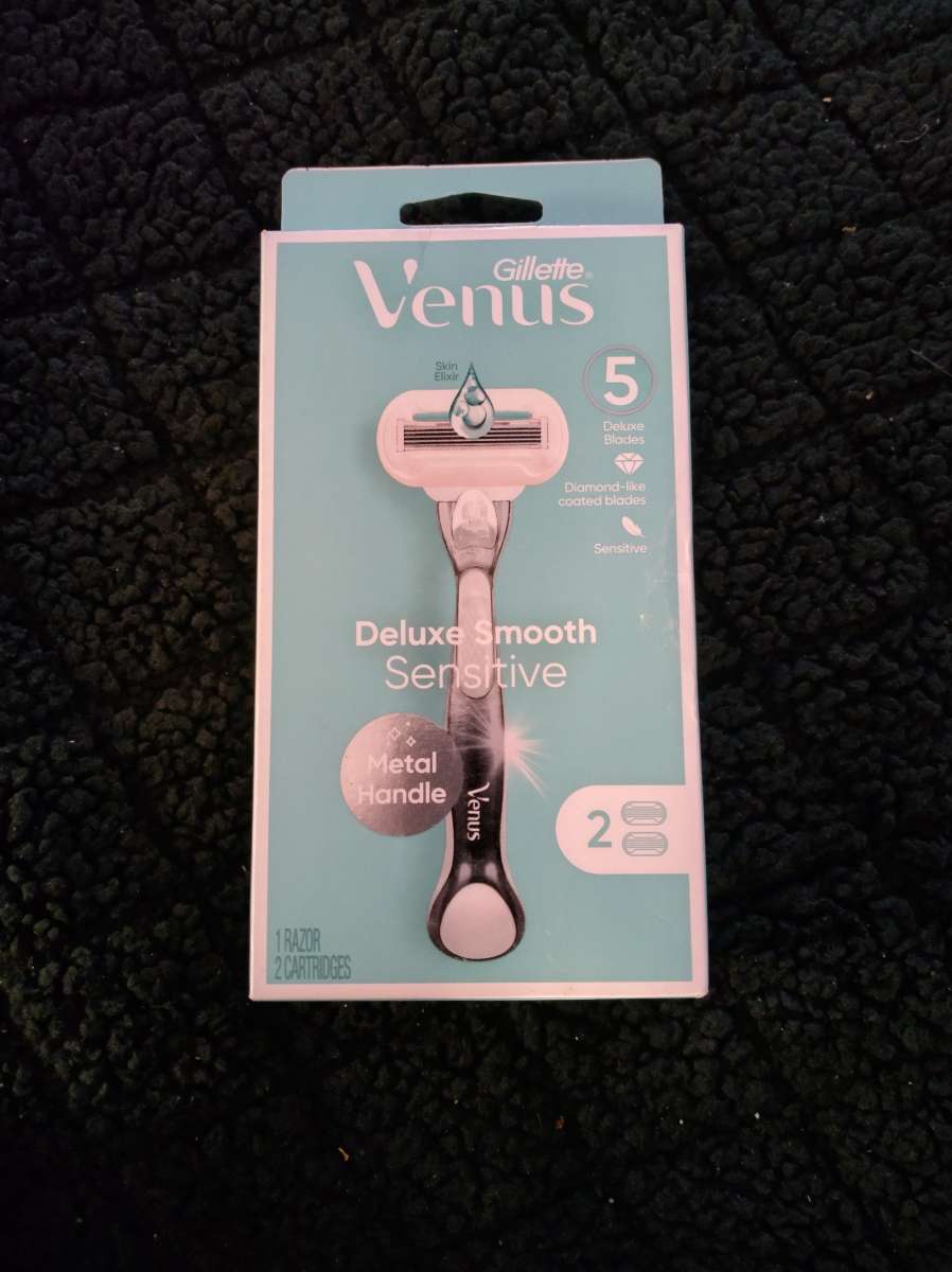 womans Venus razer five blades