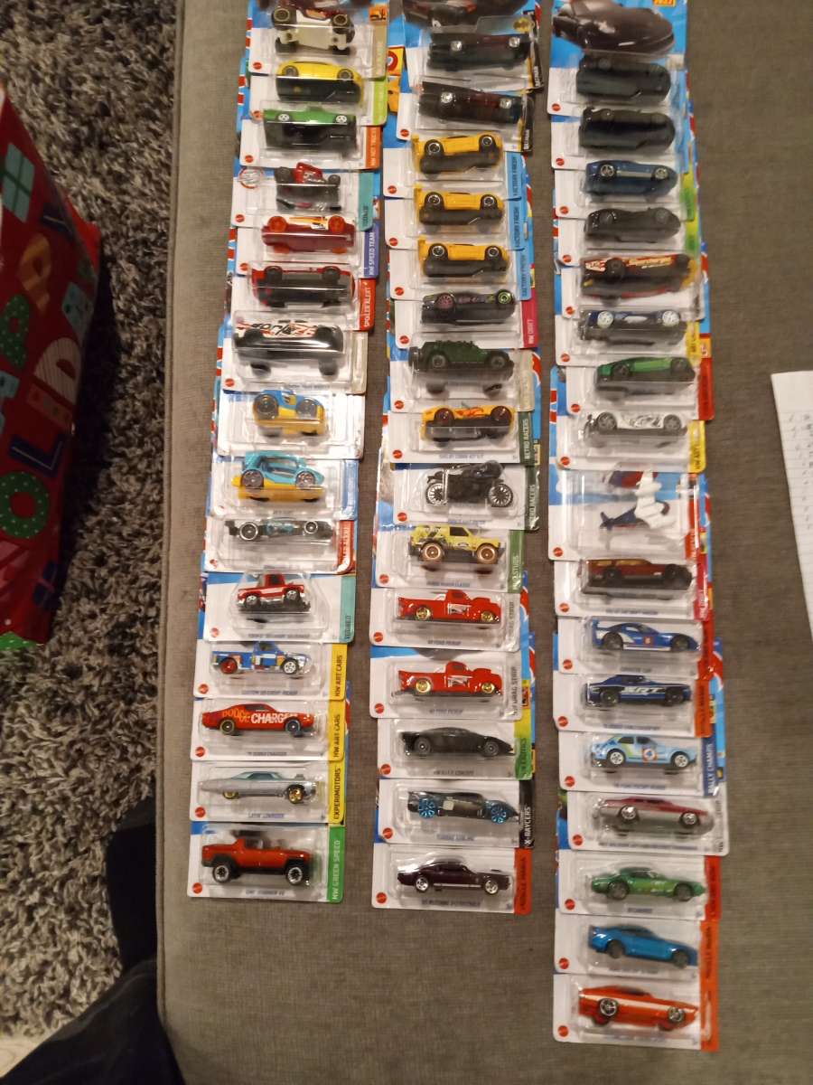 hot wheels cars 2023 the first pic 2022 the next pics