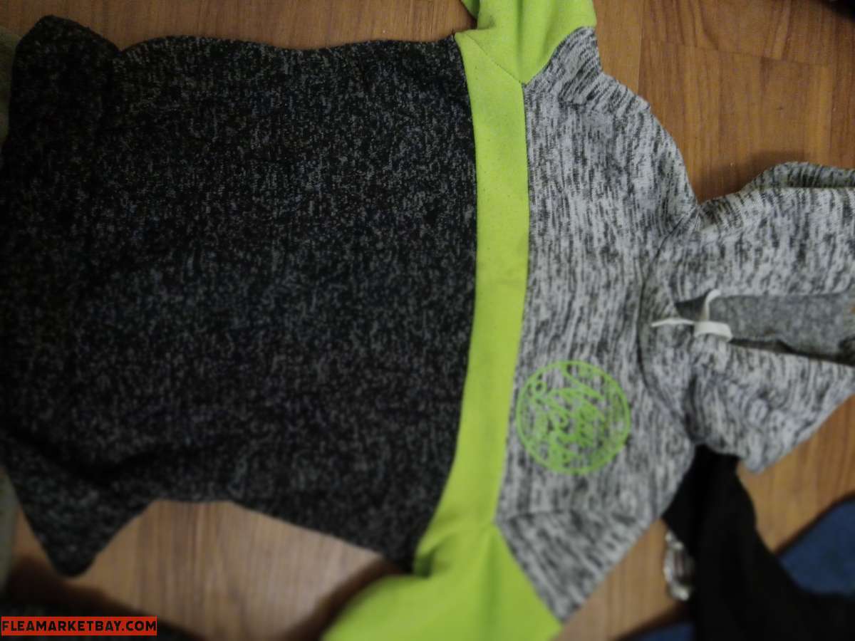 $15 CK Sweatshirt $15 NY Training Ground hoodie as pair.