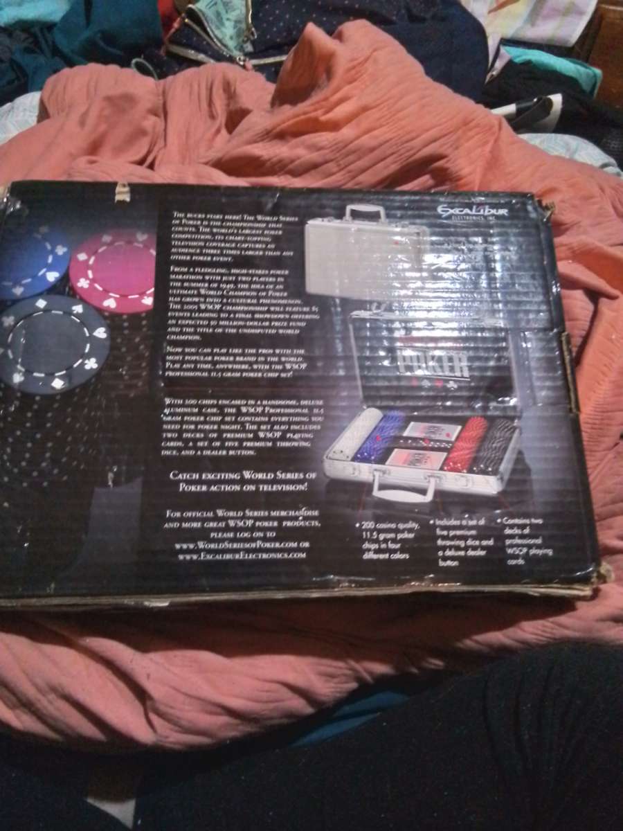 professional 200 11 5 gram poker chip set