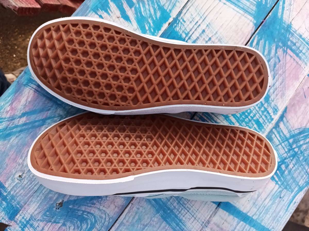 vans light blue brand new size 6