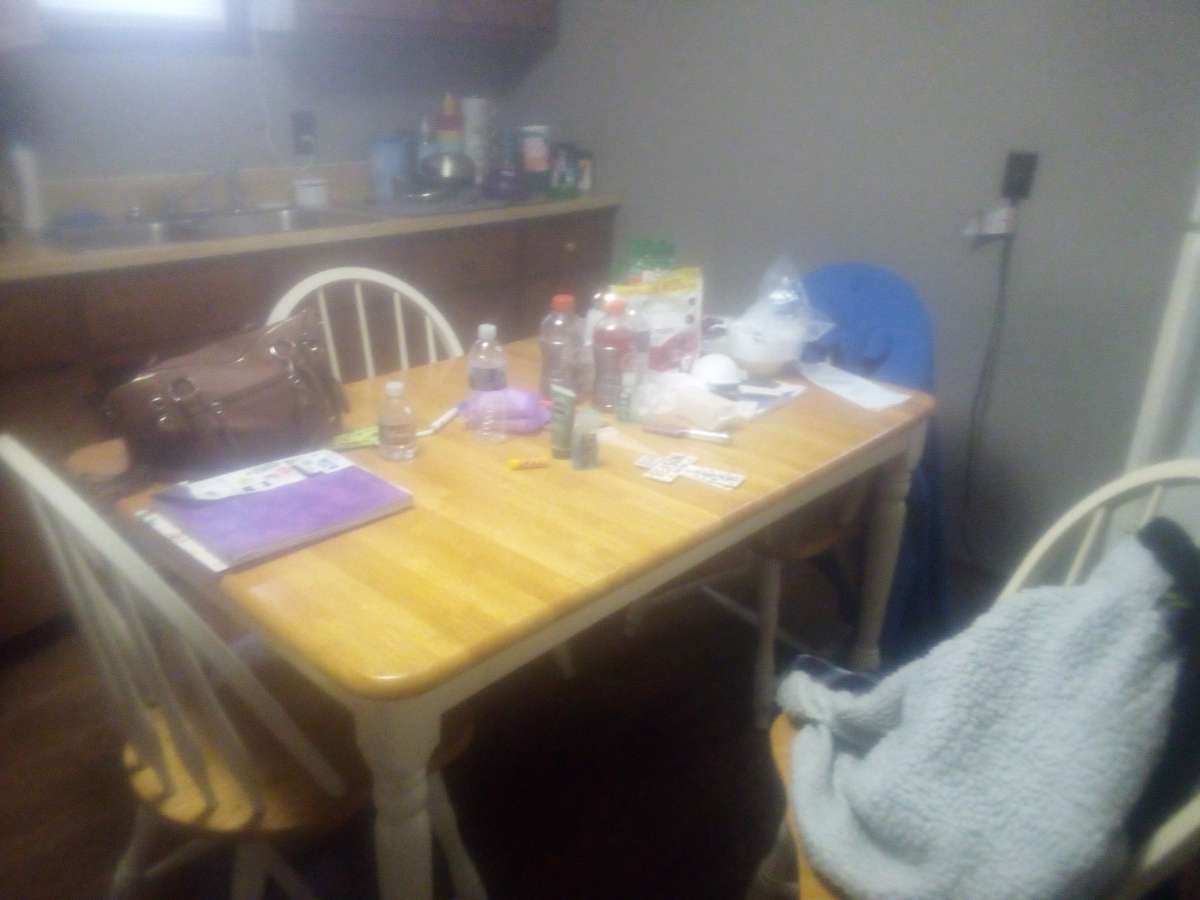 Kitchen table and 6 Chairs