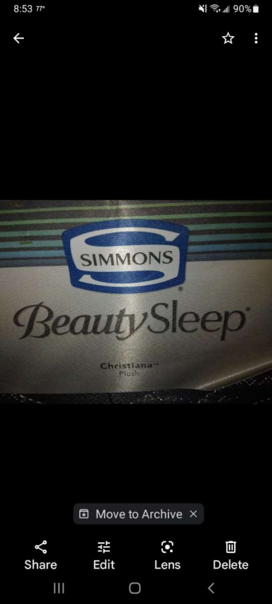 pristine Simmons queen size plush mattress