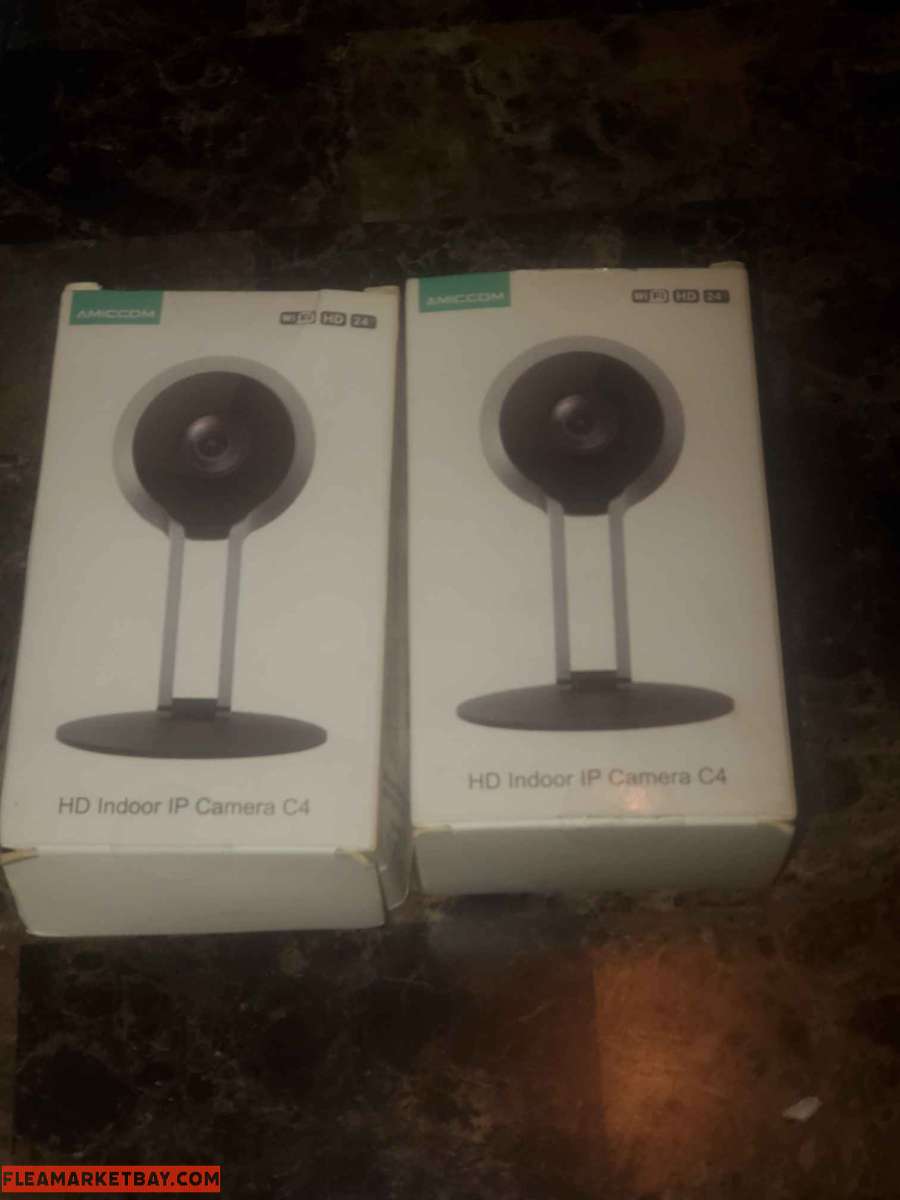 2 HD Indoor IP Cameras C4