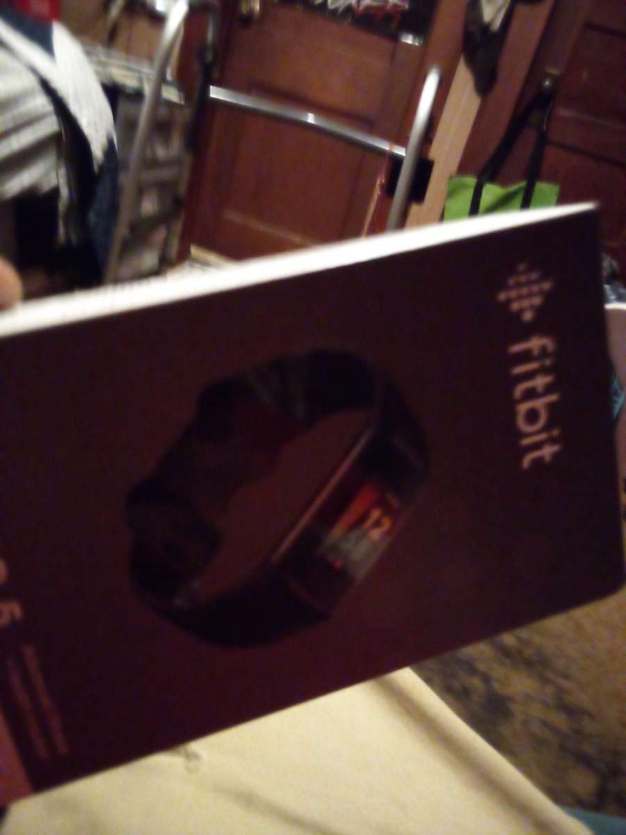 Fitbit chargye 5 with 6 months free program