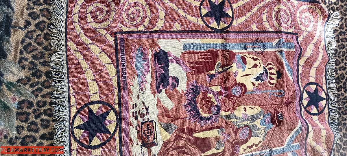 Crown Craft. Throw Rug.