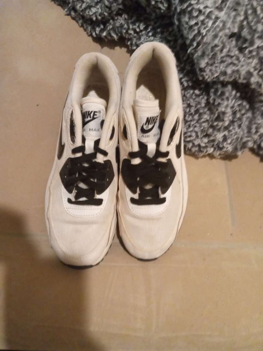 I want 15 for this Air maxes size 8