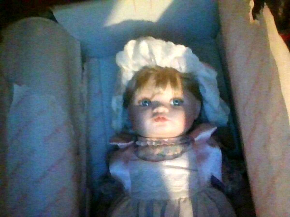 PORCELAIN BABY jESSICA