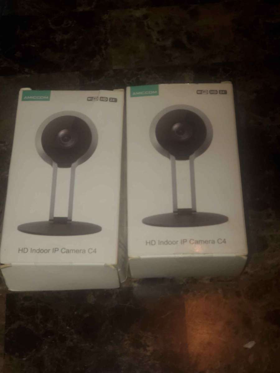 2 HD Indoor IP Cameras C4