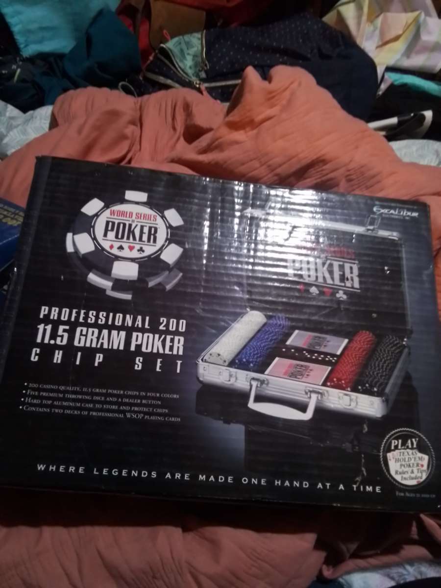 professional 200 11 5 gram poker chip set
