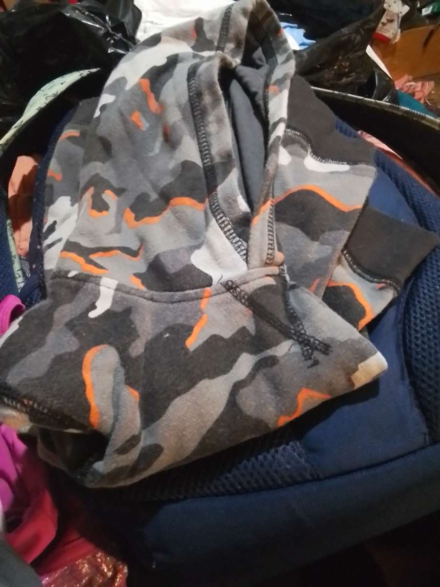 boys camo sweat shirt