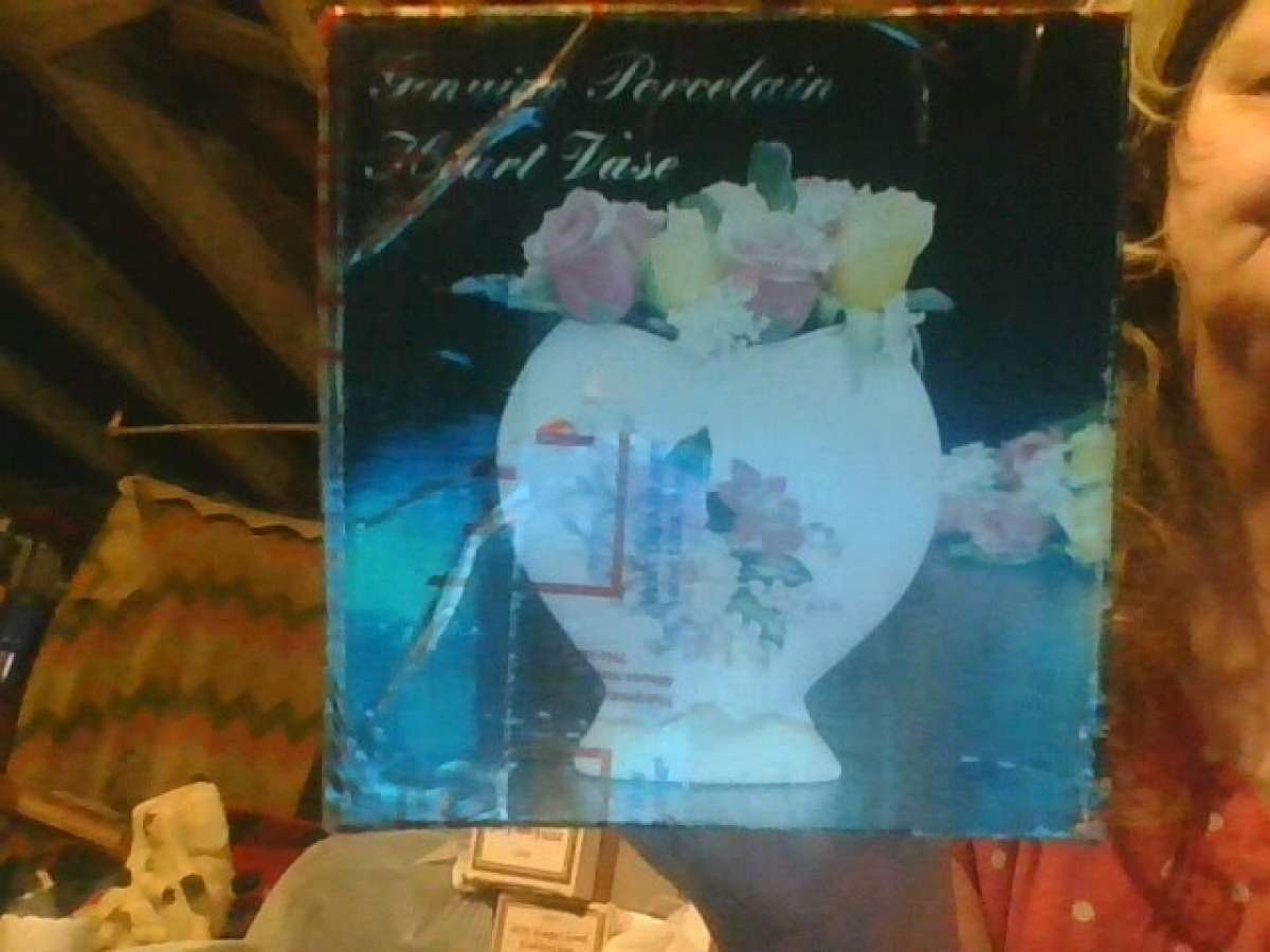 heart shaped vase from avon Porcelain
