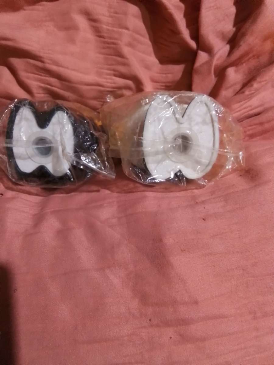 Joe camel salt pepper shaker