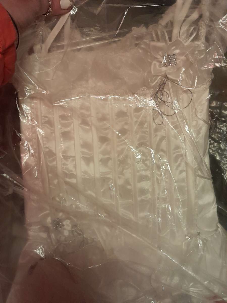 christen girls white dresses