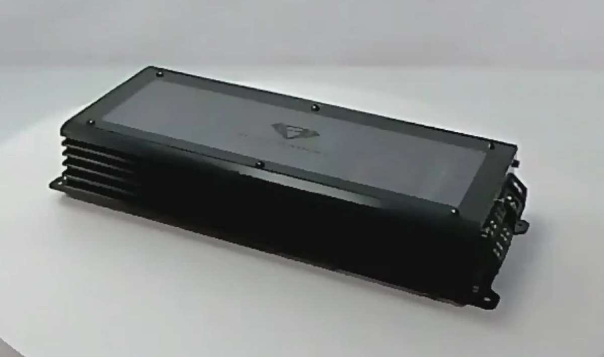 BKACK DIAMOND 4 CHNL AMP