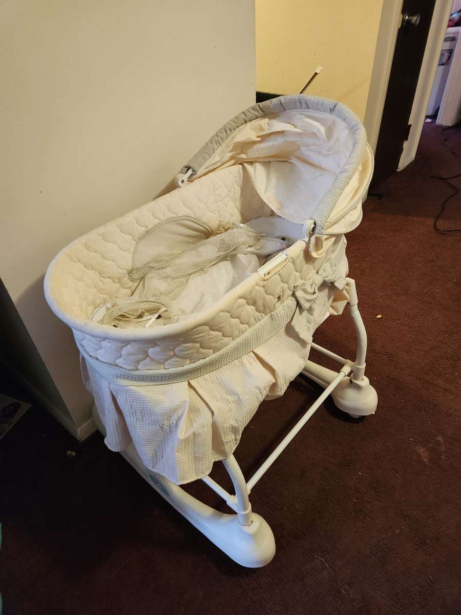bassinet for boy or girl