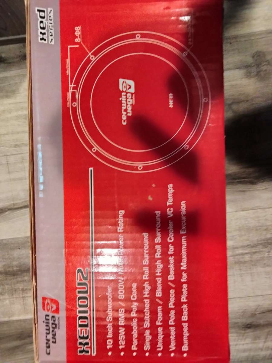 CERWIN VEGA SUBWOOFER