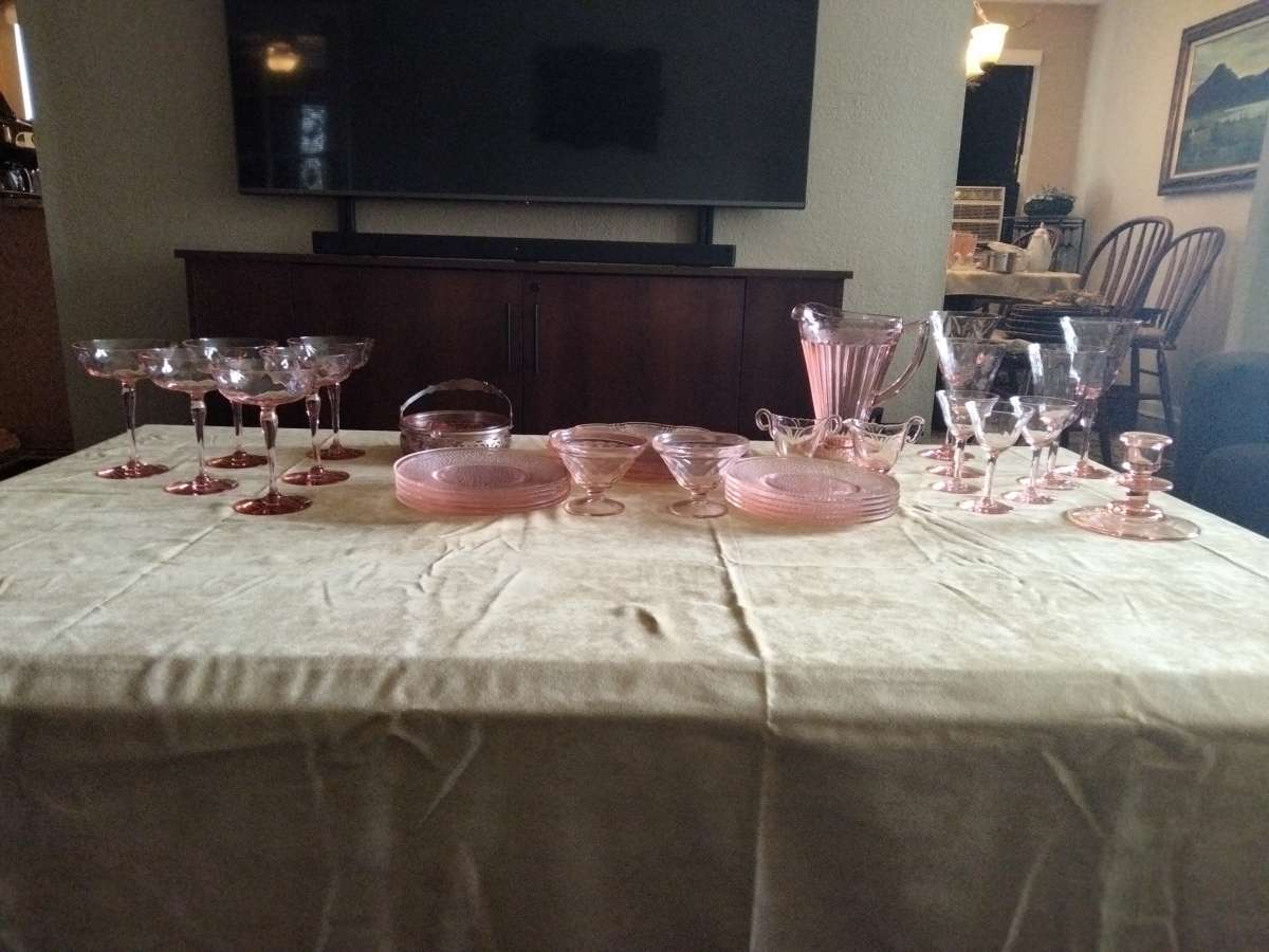 1940 pink glassware from the depression era