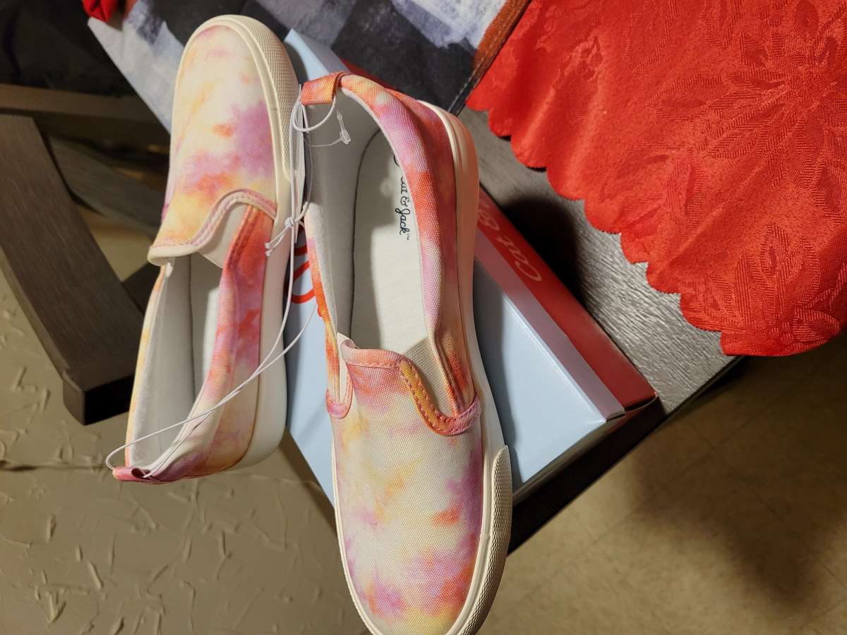 Women or girls shoes