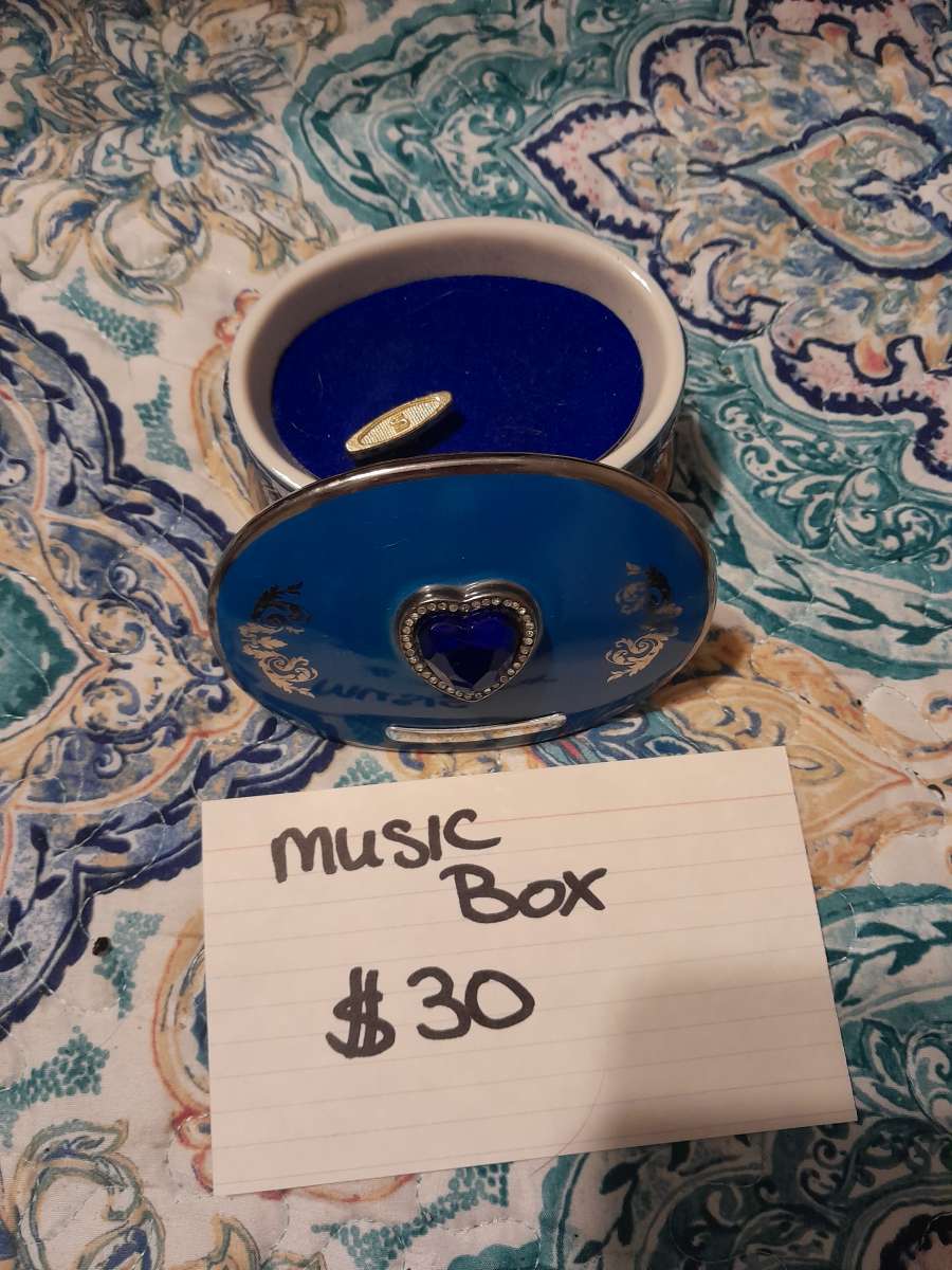 Titanic music box