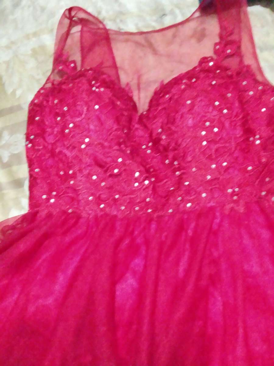 red dress for balls nice and never used size m