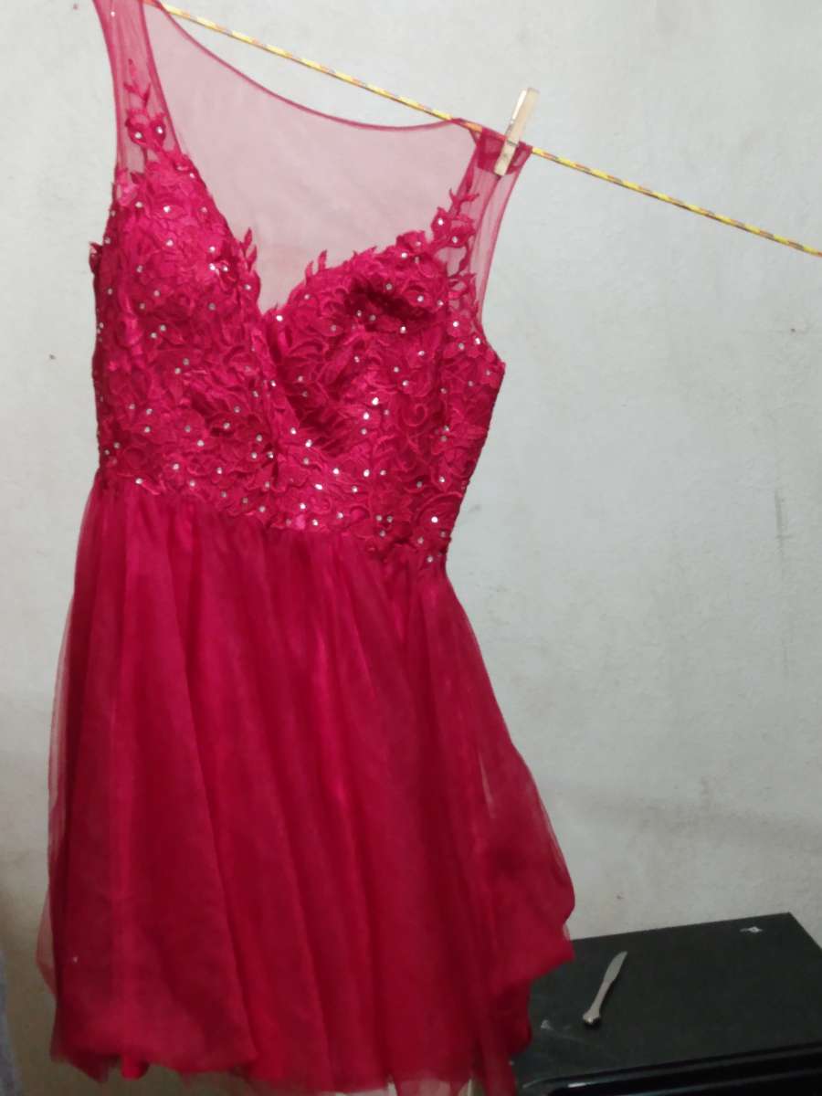 red dress for balls nice and never used size m