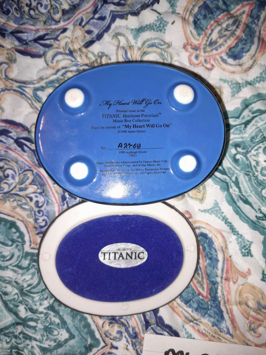 Titanic music box