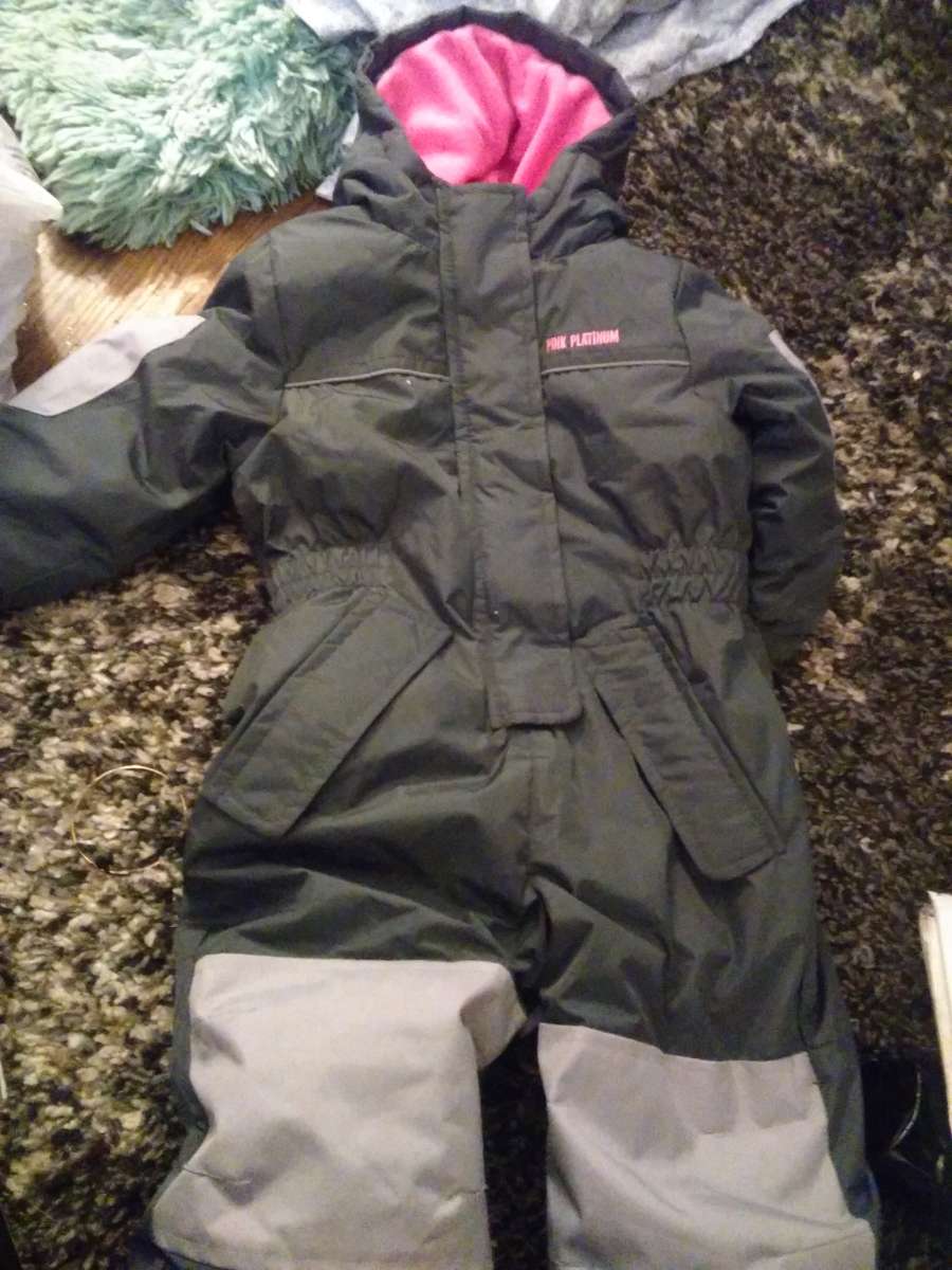 girls snow suits pink Platinum size 2T and 32