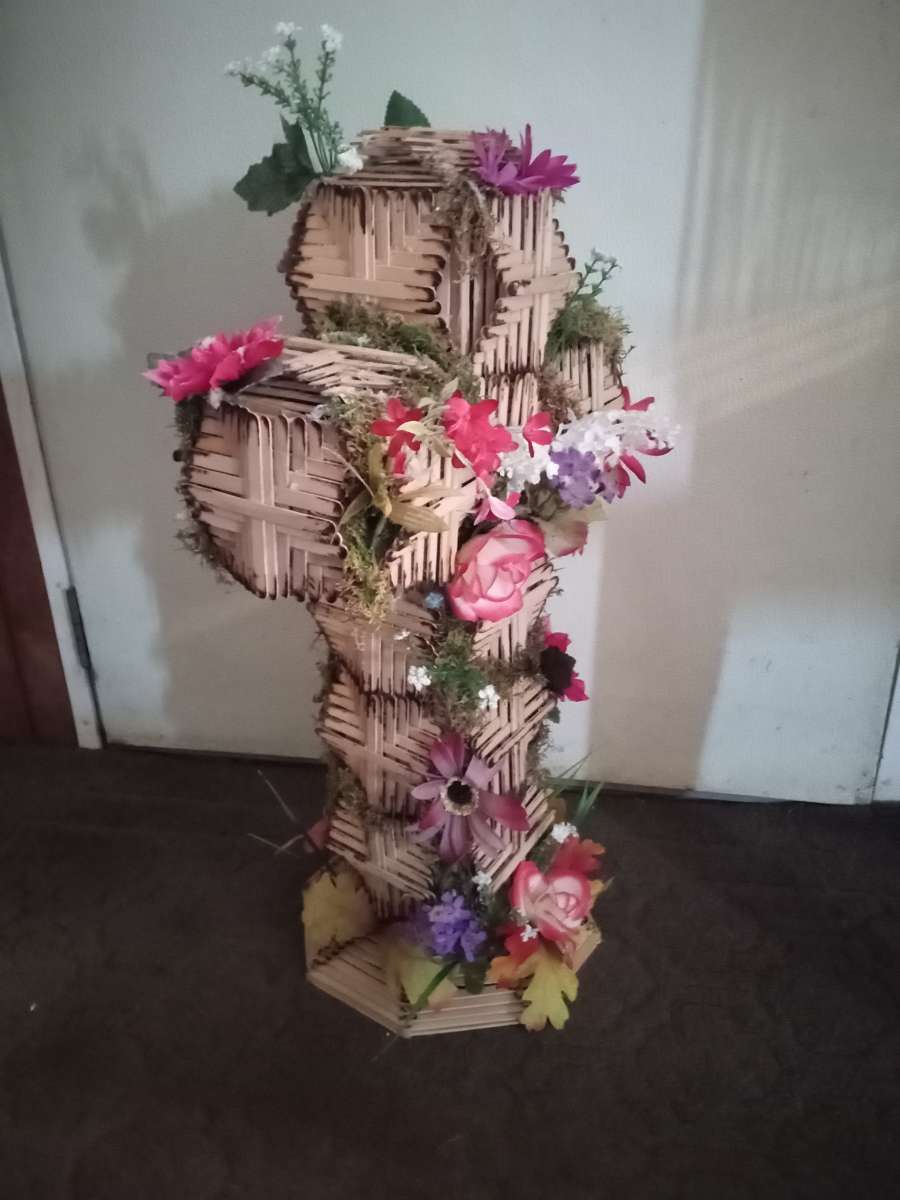 wooden cross 4 dimensional