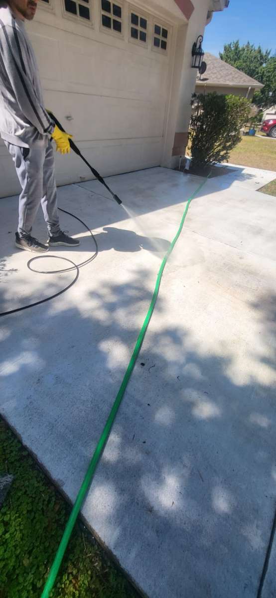 Pressure washing Houses and Offices