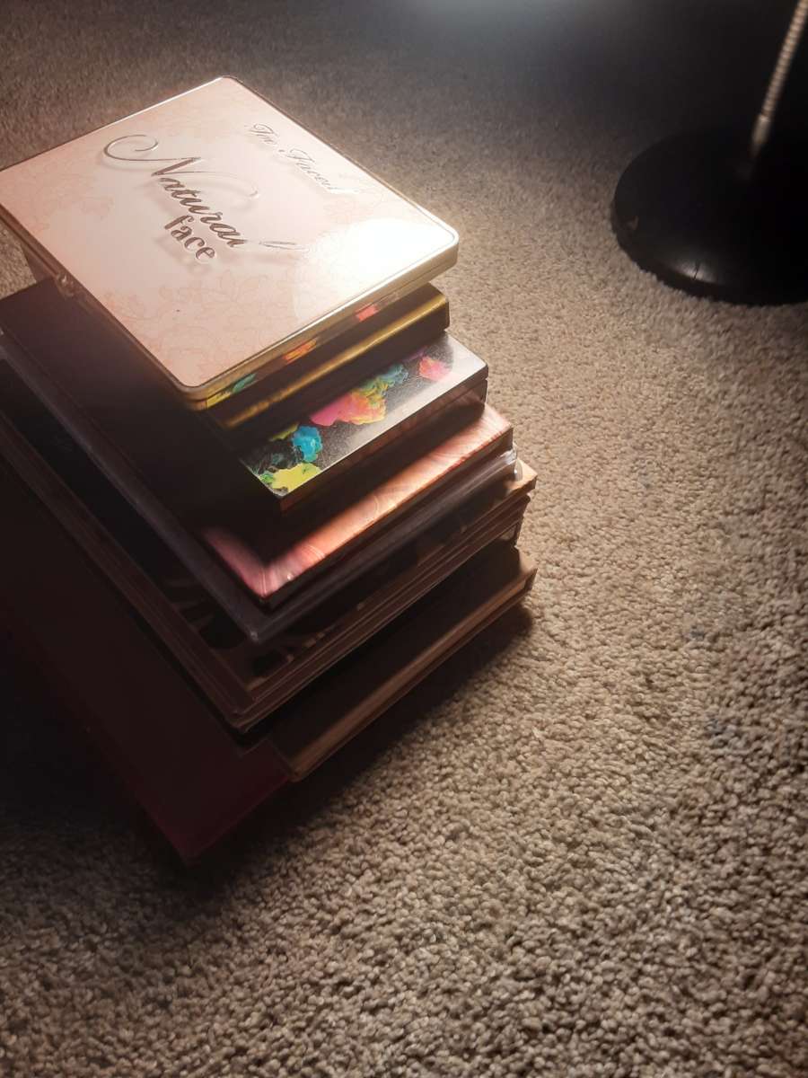 new make up pallette