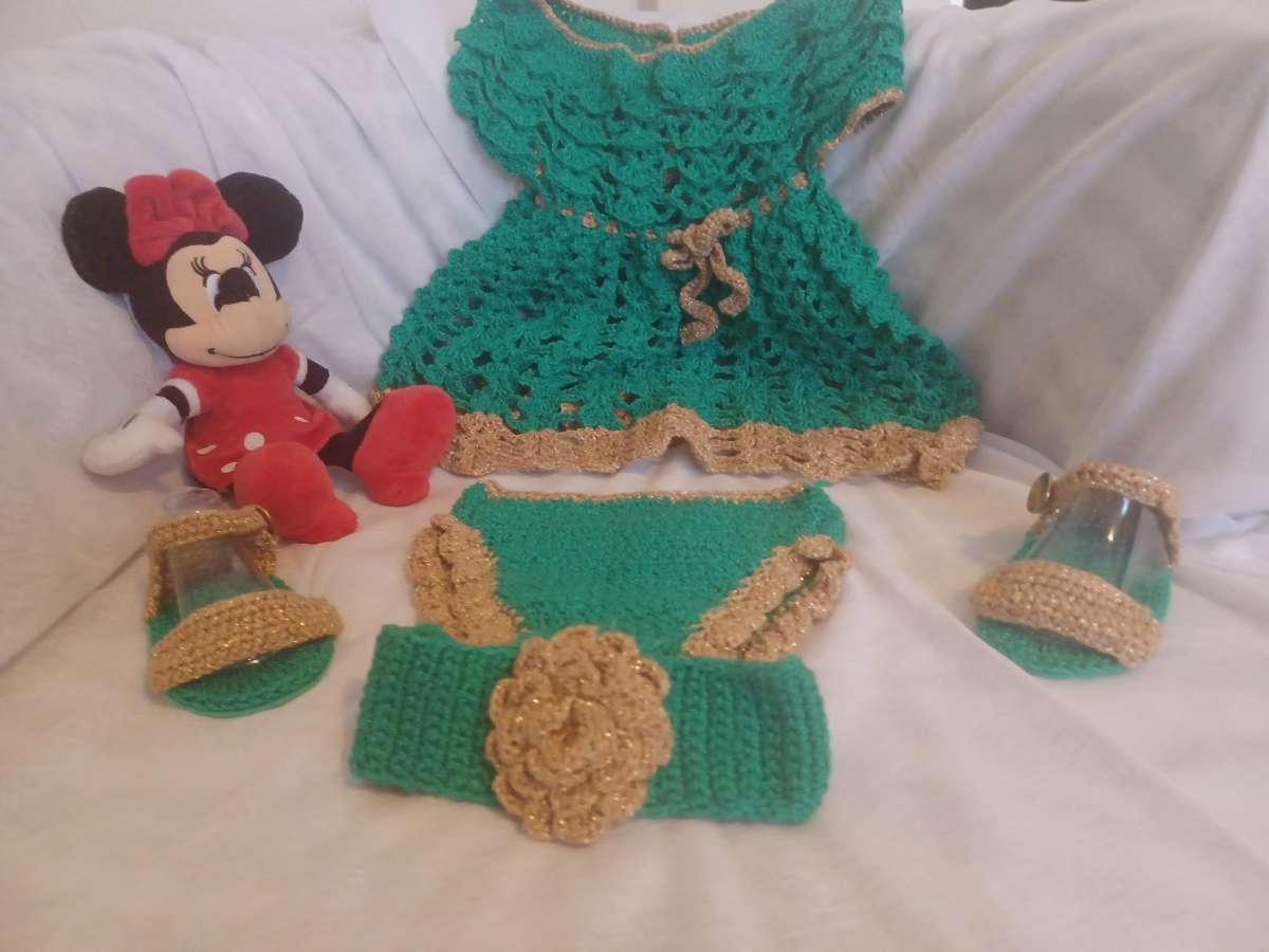set de traje tejido de bebe de 6 a 9 meses de nacida