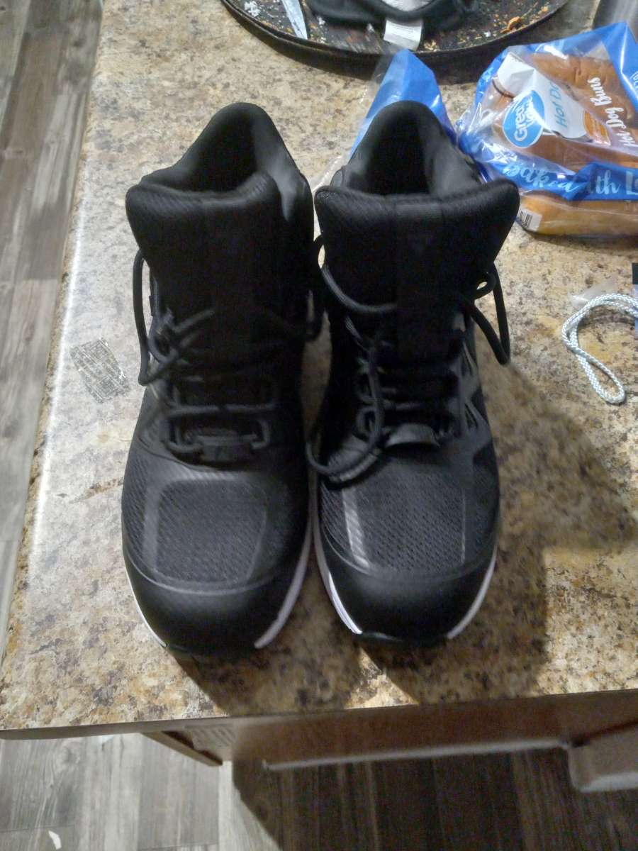 bates black and white shoes