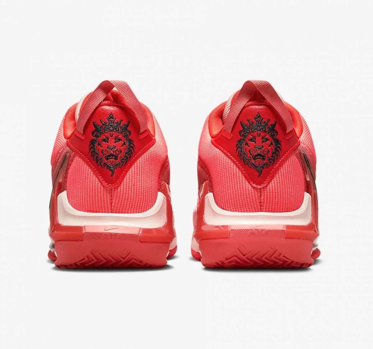 NIKE LEBRON WITNESS 7