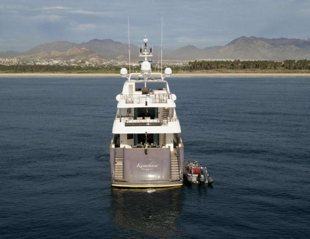 yacht komokwa