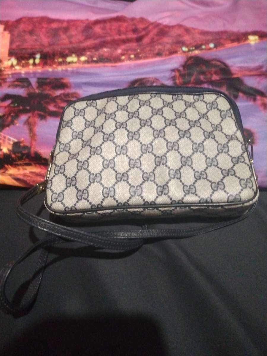 VINTAGE NAVY GUCCI SHOULDER BAG