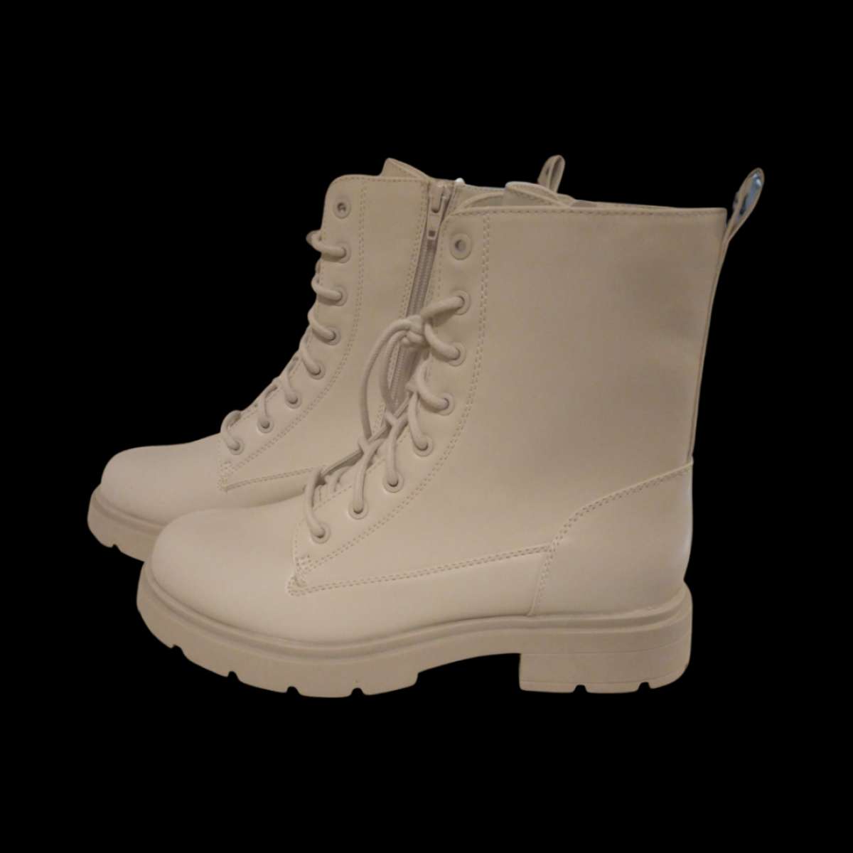 NoBo medium womens combat boots size 9