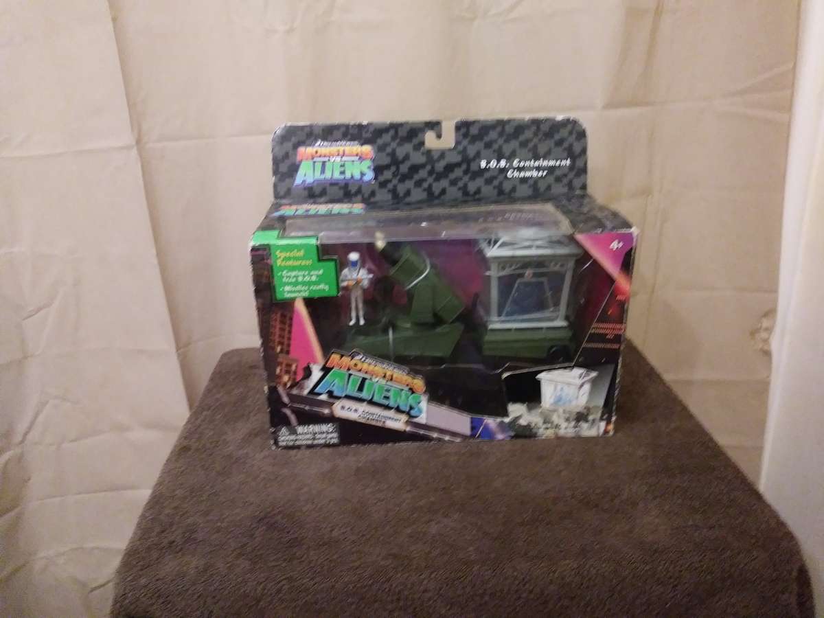 Dreamworks Monsters Vs Aliens BOB Containment Chamber Playse