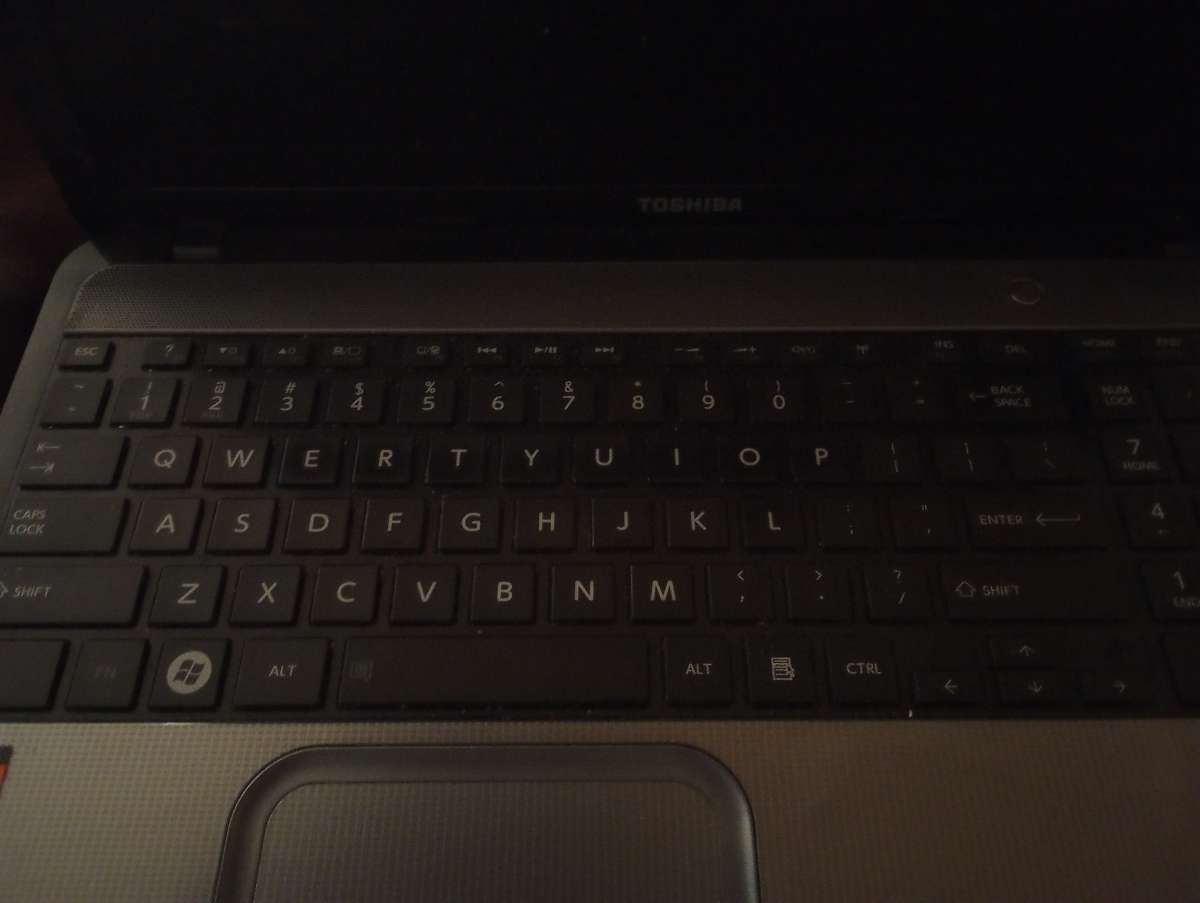 Toshiba Satellite L855DS5220