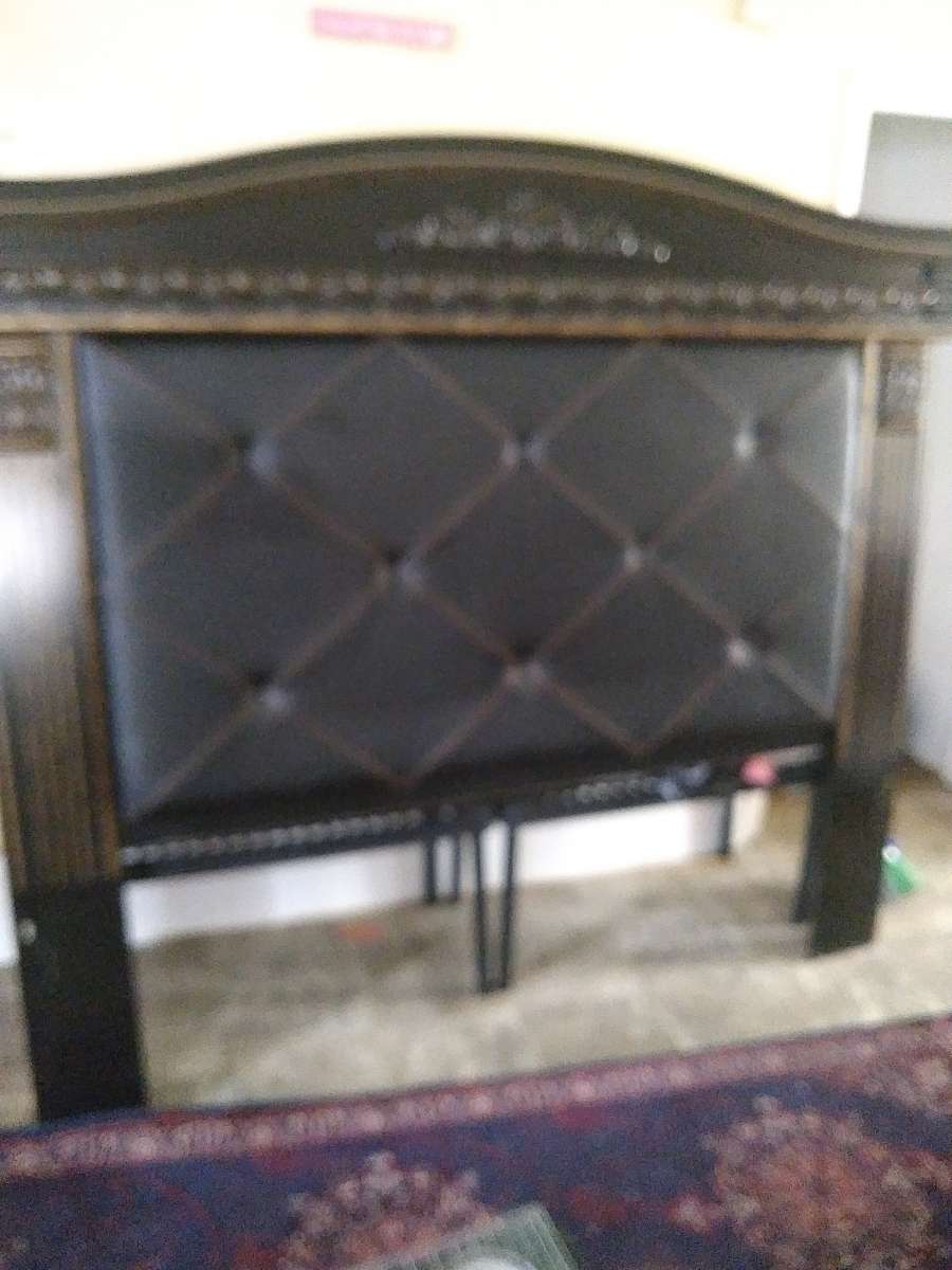 King size bed Marble and Redwood