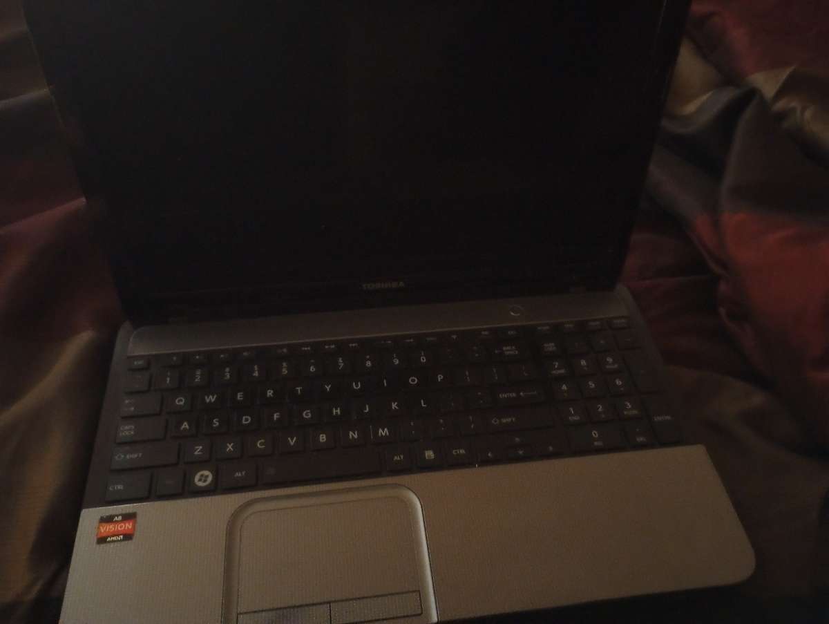 Toshiba Satellite L855DS5220