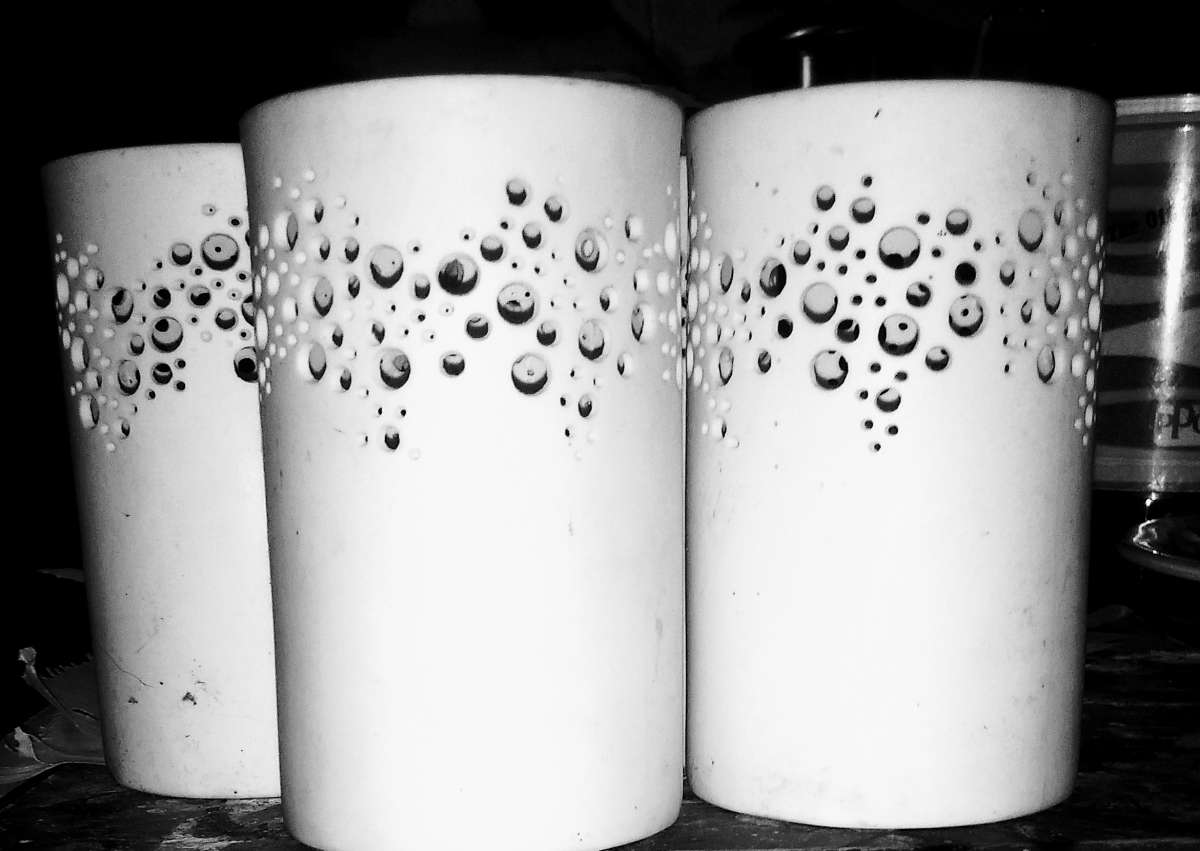 METAL WHITE CANDLE HOLDERS