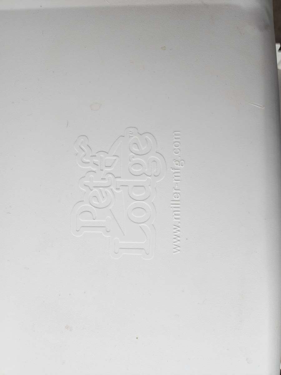 Pet Lodge 33x23x22 dog crate