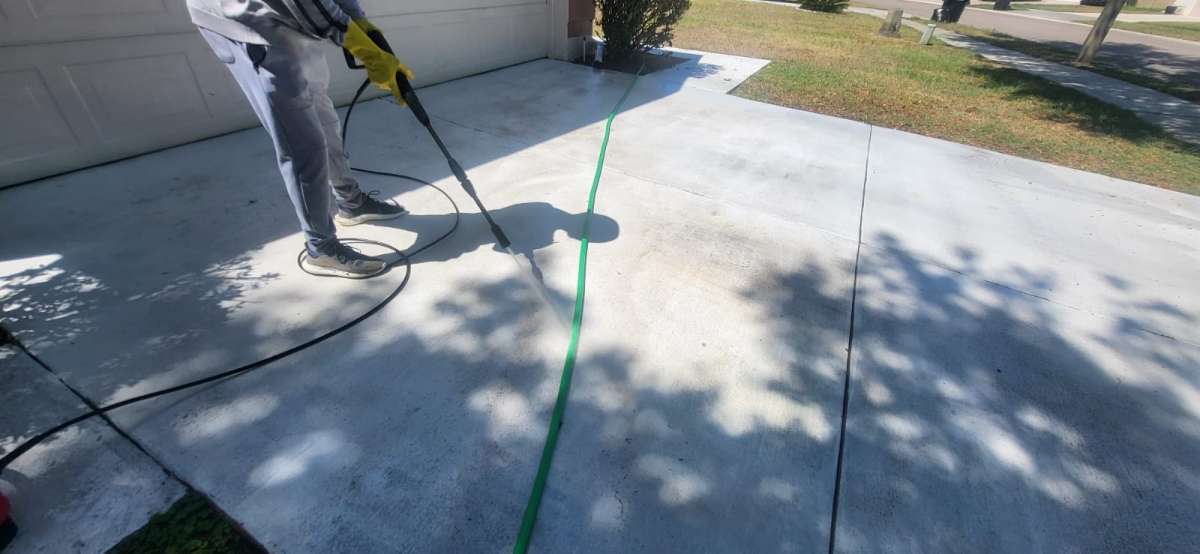 Pressure washing Houses and Offices