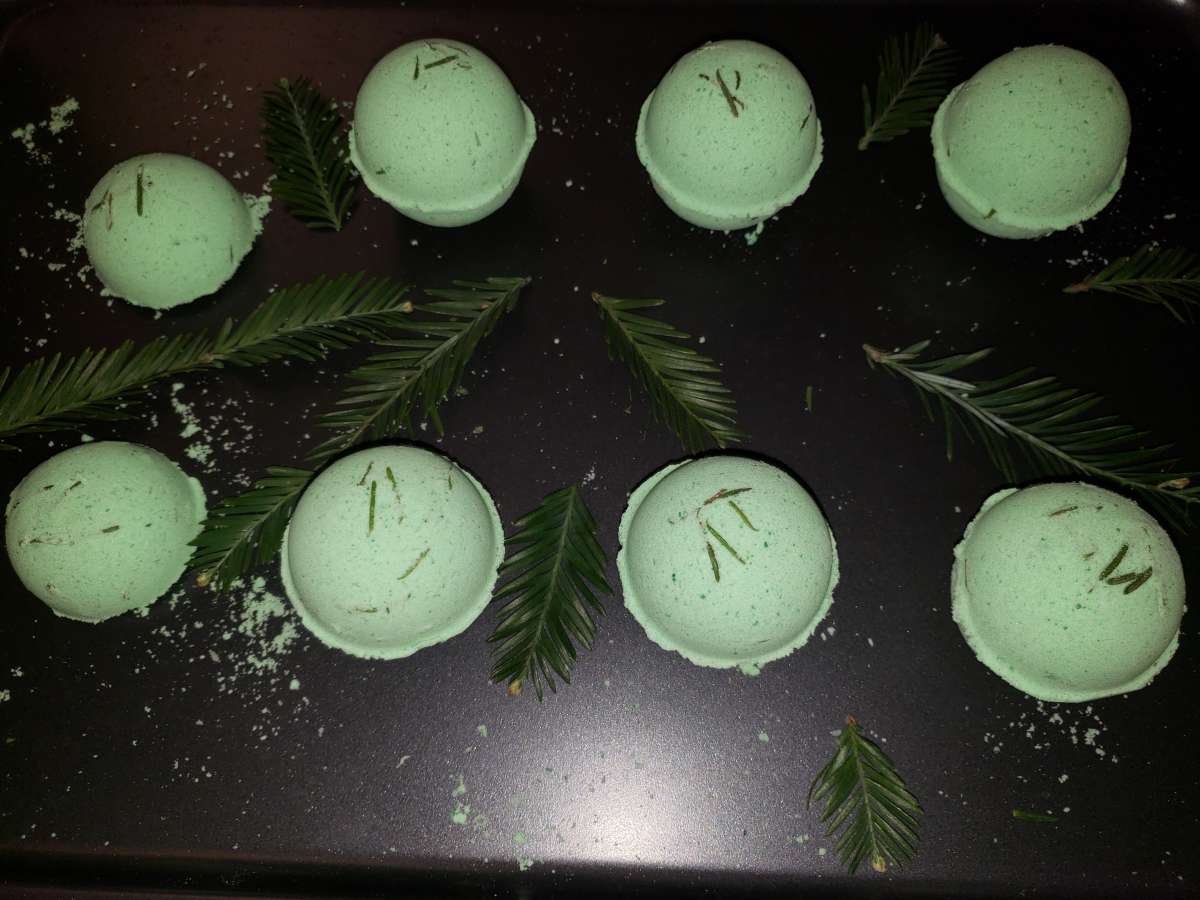 Holiday Bath bombs