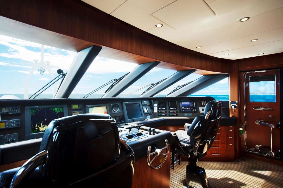 yacht komokwa
