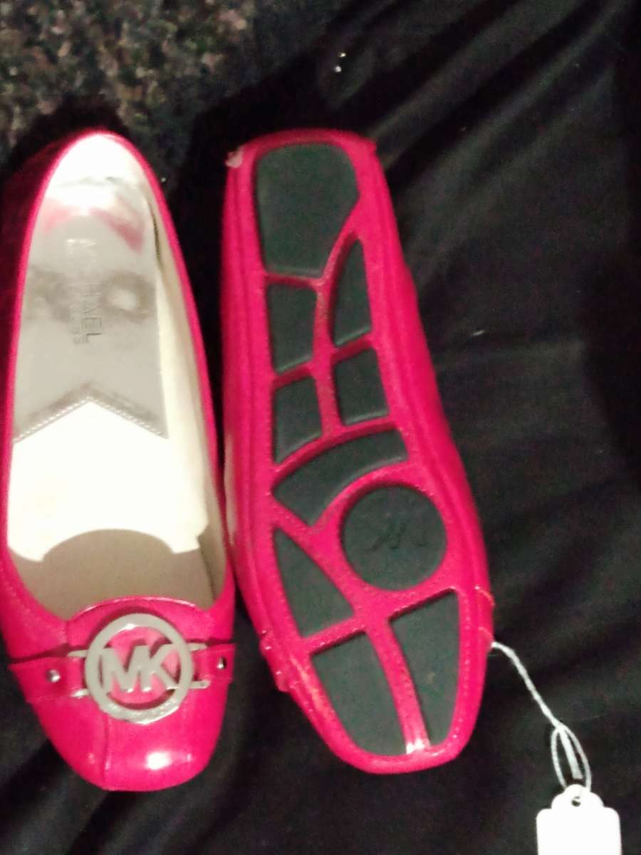 MICHAEL KORS RED BALLET FLATS